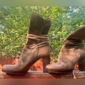 COPY - 🤎Kors by Michael Kors Leather Boots sz8🤎